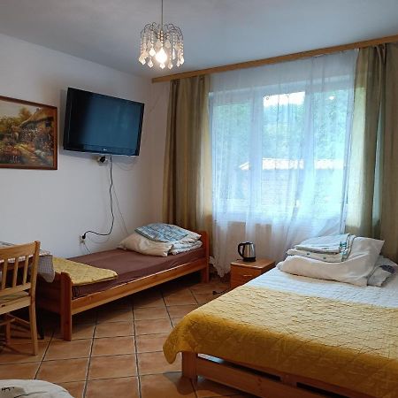 Jasionka Apartment Ustrzyki Dolne Exterior foto